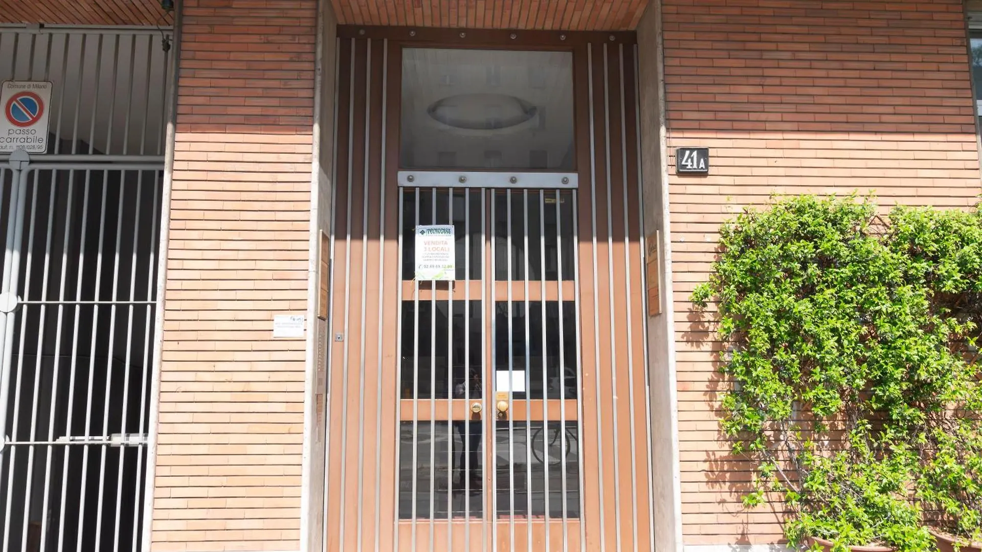 Modern & Stylish Near Isola & Central Station ميلان شقة